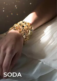 Biżuteria z kolekcji Soda wykonana z wykorzystaniem druku 3D oraz z kryształami Swarovski marki ORSKA